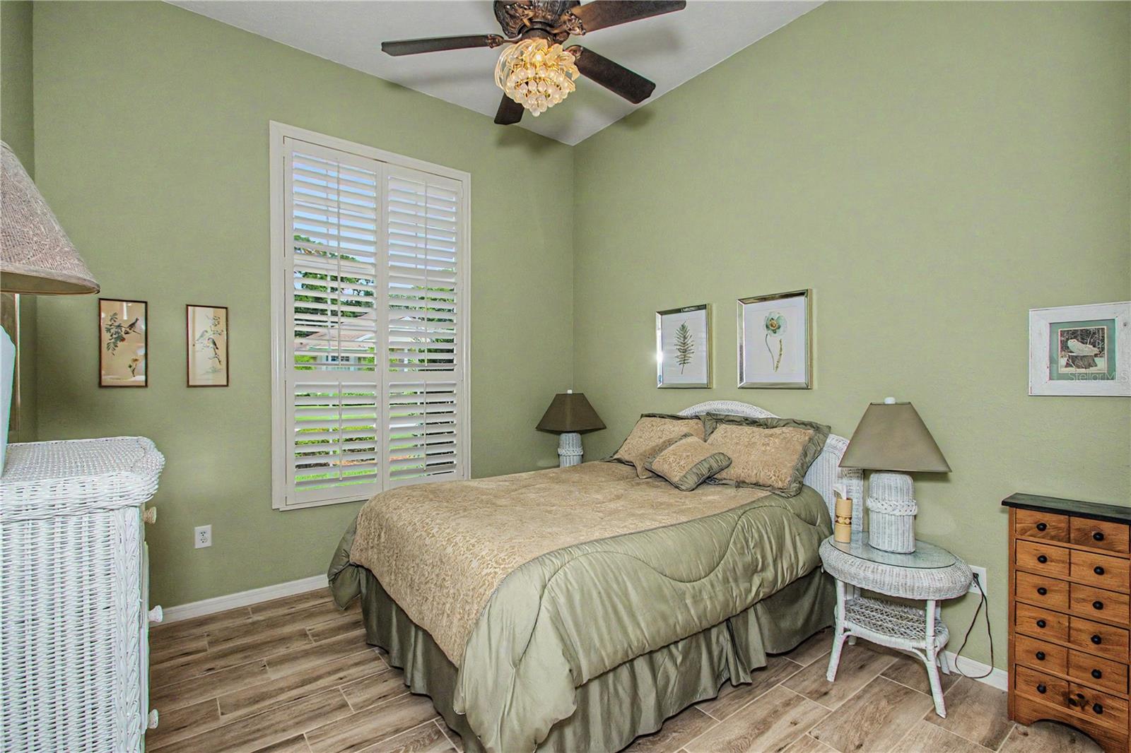 OAK RUN EAGLES POINT - Residential