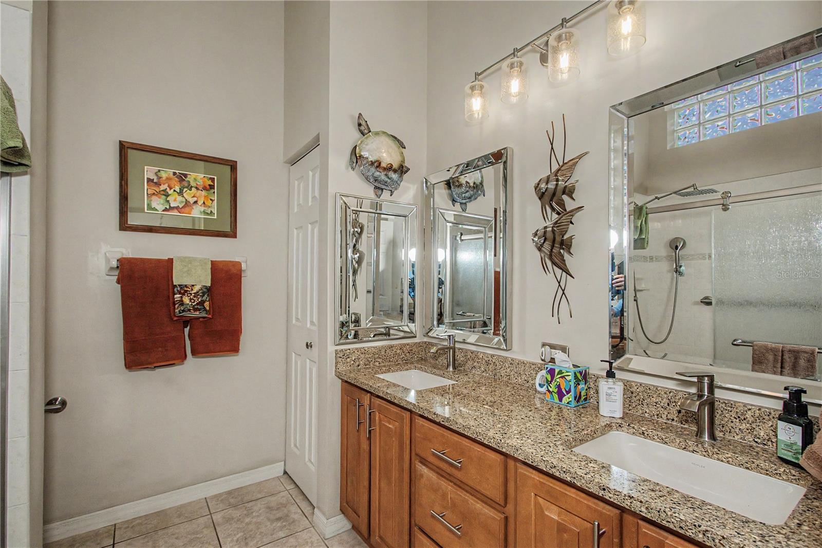 OAK RUN EAGLES POINT - Residential
