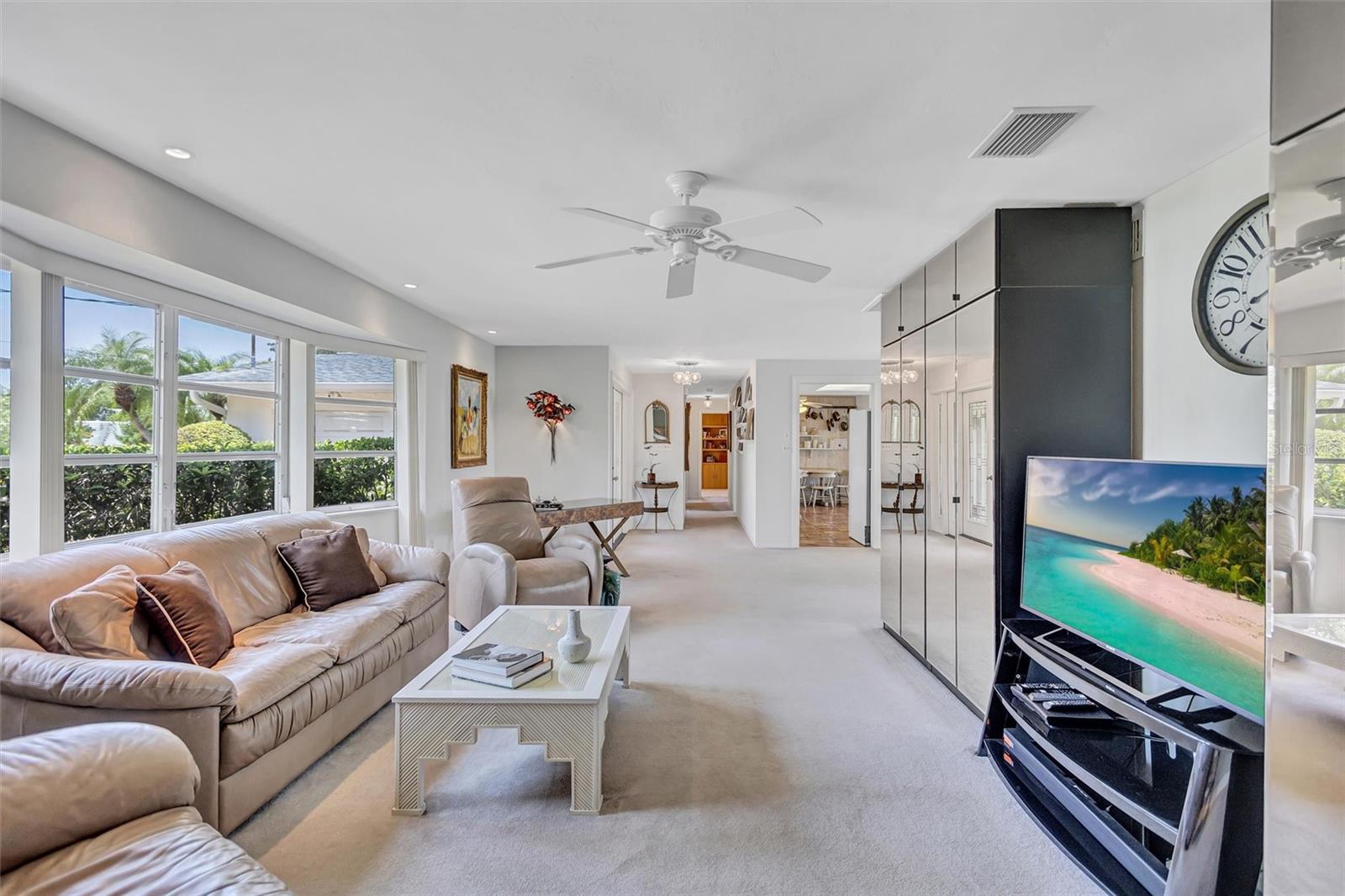 SOUTH GATE - Residential