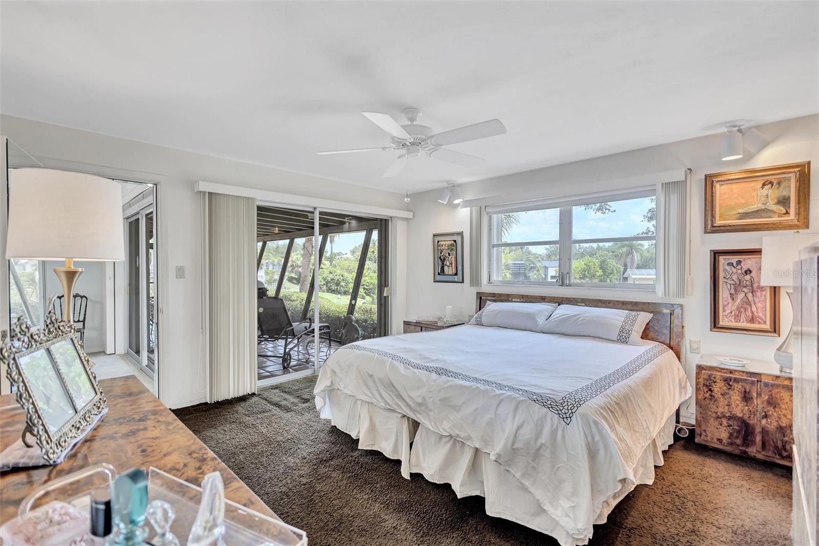 SOUTH GATE - Residential
