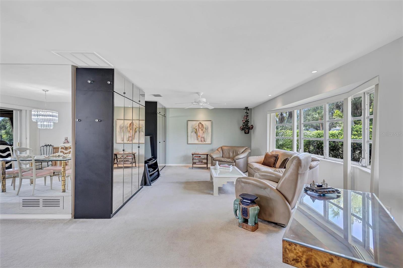SOUTH GATE - Residential