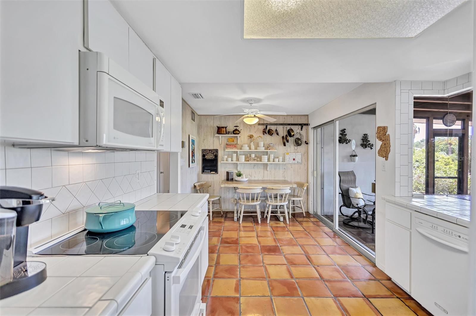 SOUTH GATE - Residential