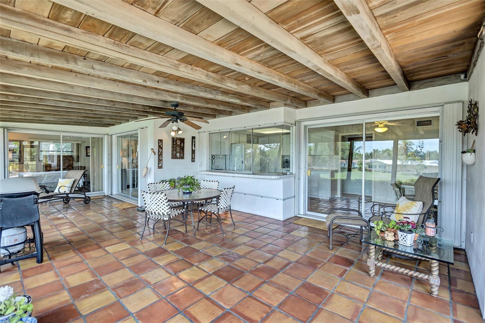 SOUTH GATE - Residential