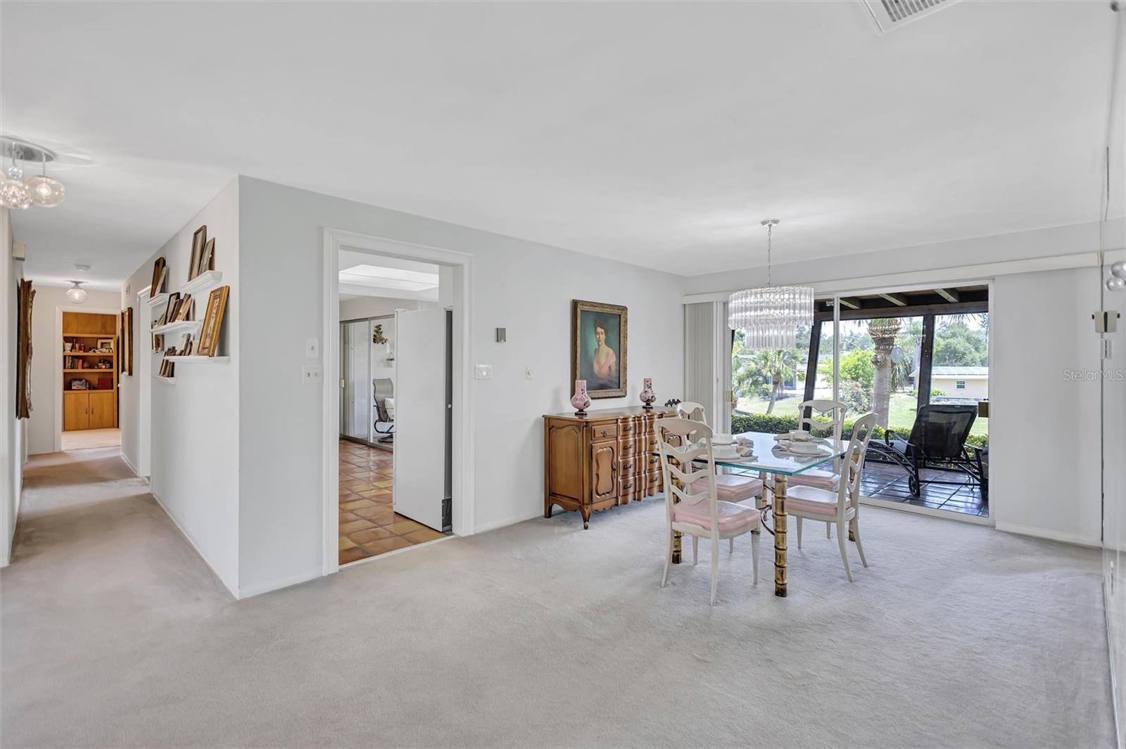 SOUTH GATE - Residential