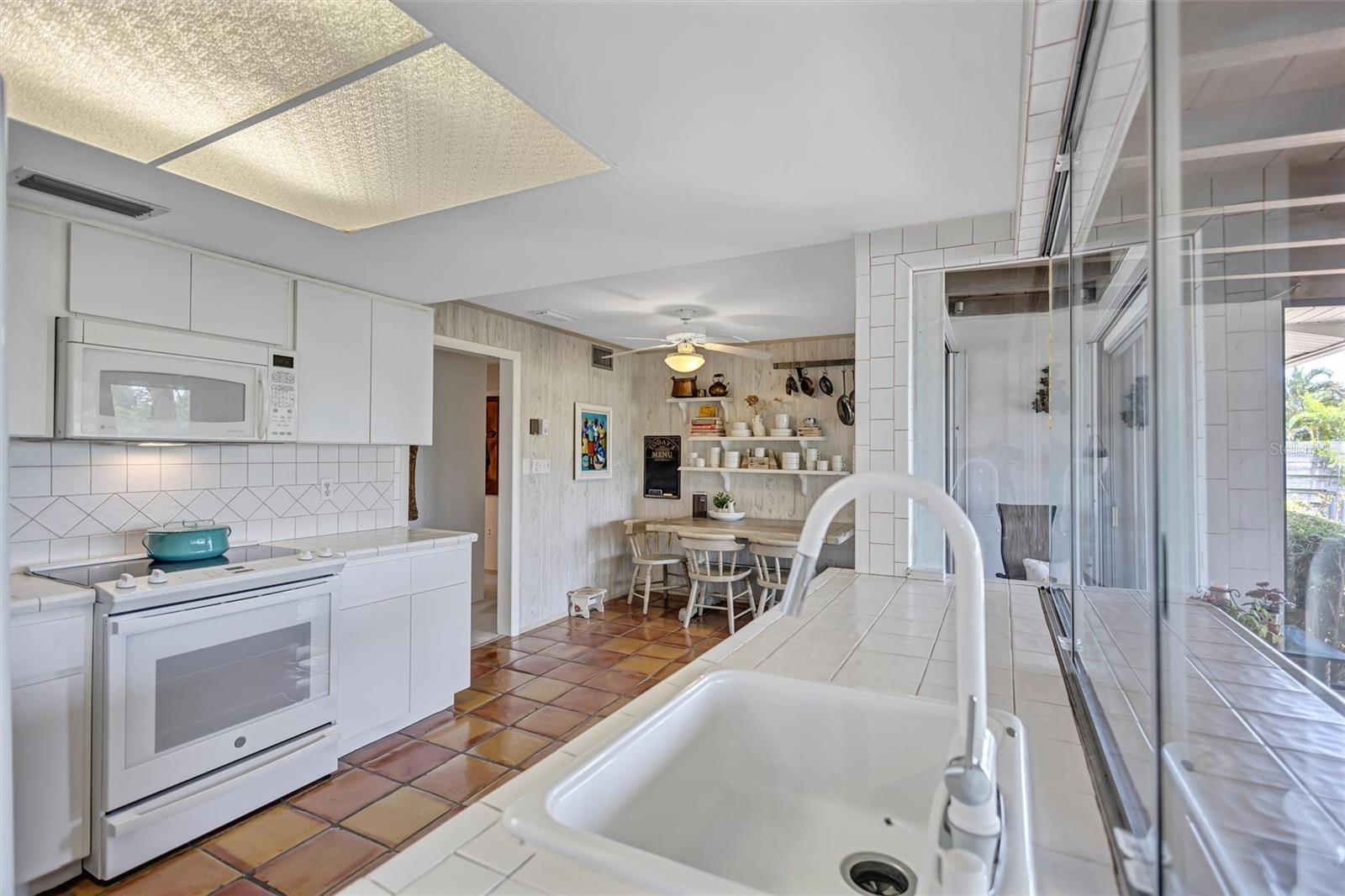 SOUTH GATE - Residential