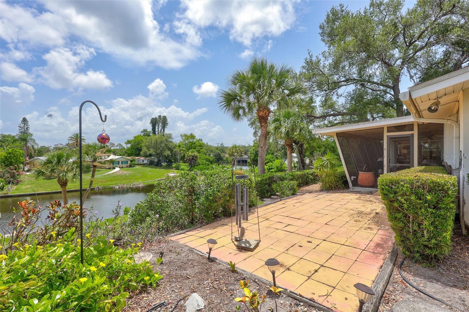SOUTH GATE - Residential