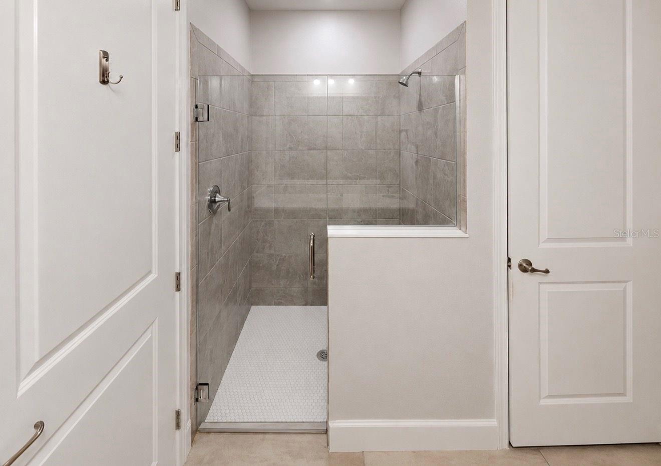 MIRABAY PRCL 8 - Residential