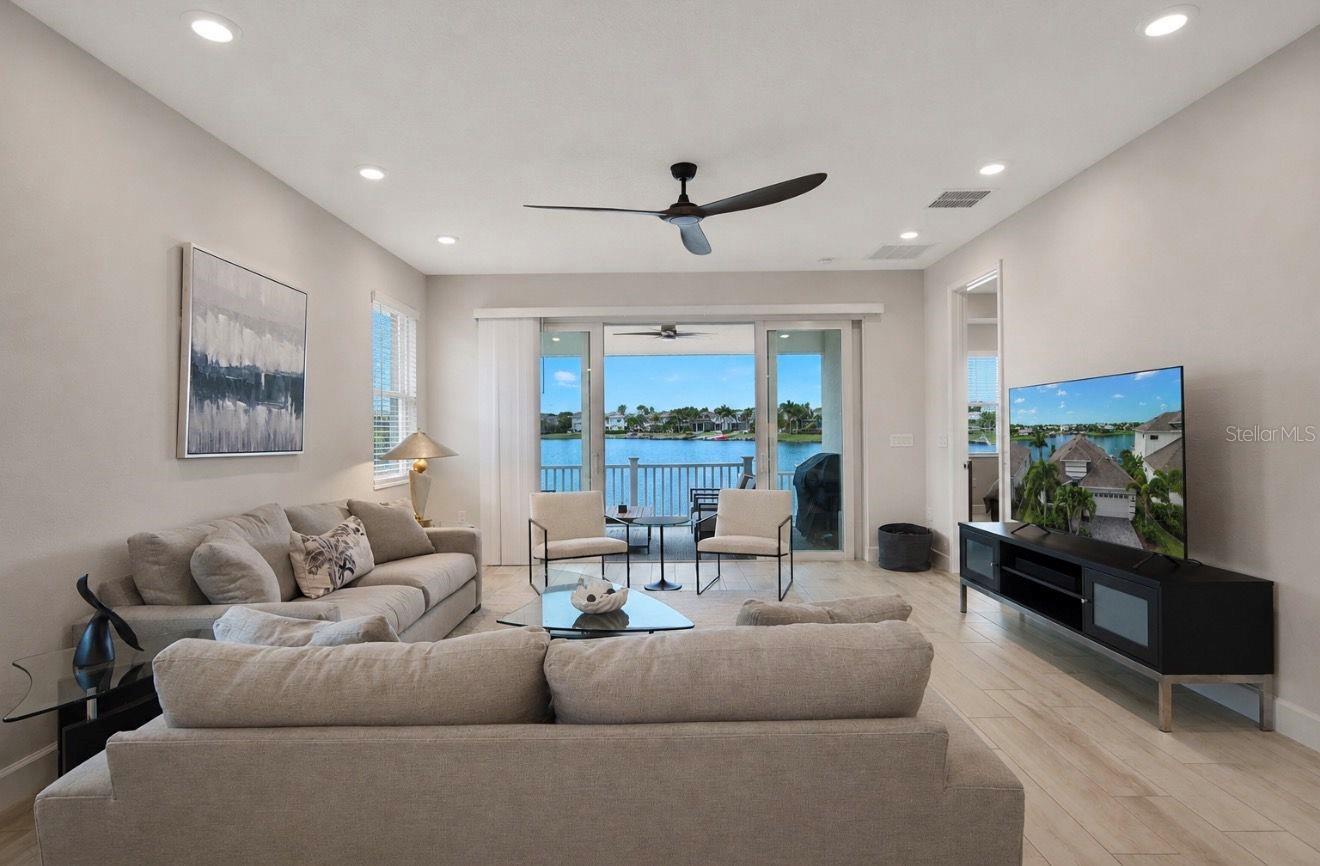 MIRABAY PRCL 8 - Residential