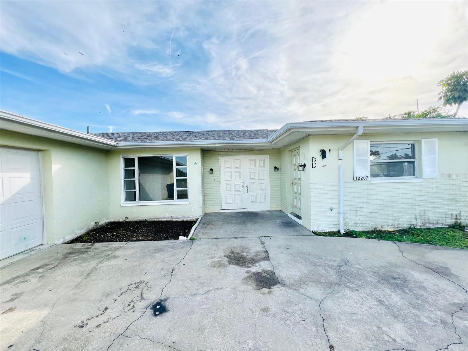 ANNUAL RENTAL. UNFURNISHED. FRESHLY PAINTED. 2 bedrooms, 2 bathrooms, living room, family room, walking closets, ceramic flooring.  Call today to schedule your viewing of this adorable home. Lawn and well service are included in the rent.