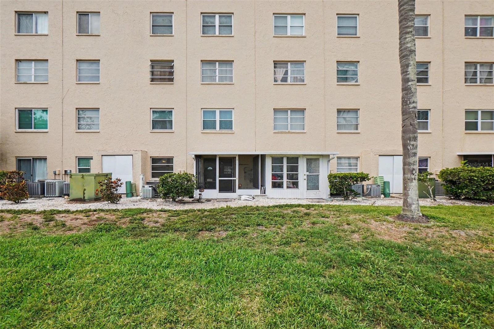 BAYSHORE ON THE LAKE APTS SEC 2 - Residential