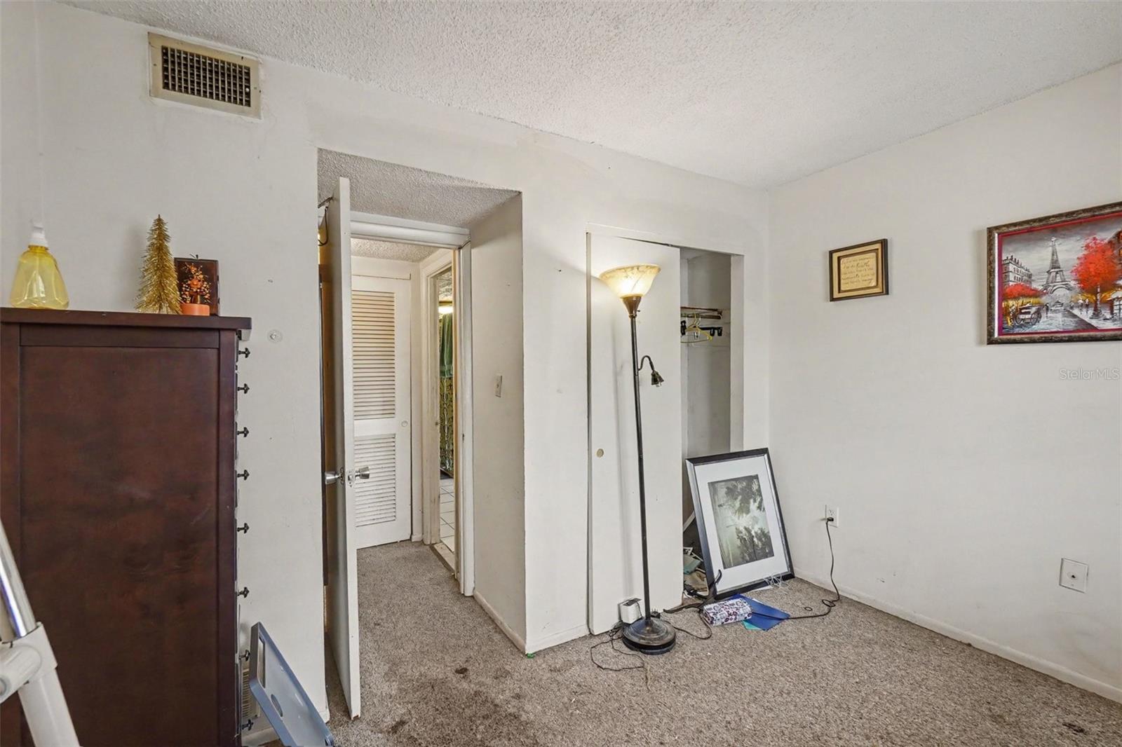 BAYSHORE ON THE LAKE APTS SEC 2 - Residential