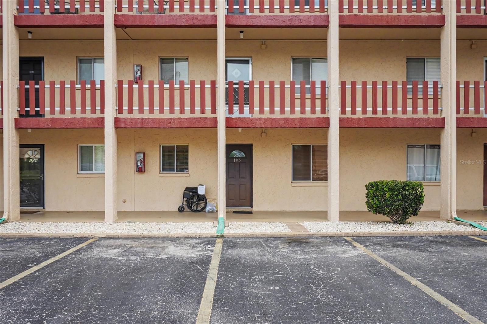 BAYSHORE ON THE LAKE APTS SEC 2 - Residential