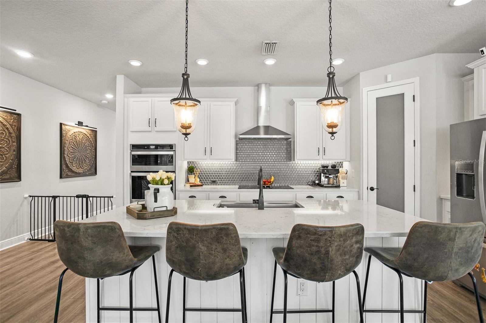 LAKESHORE OAKS SUB - Residential