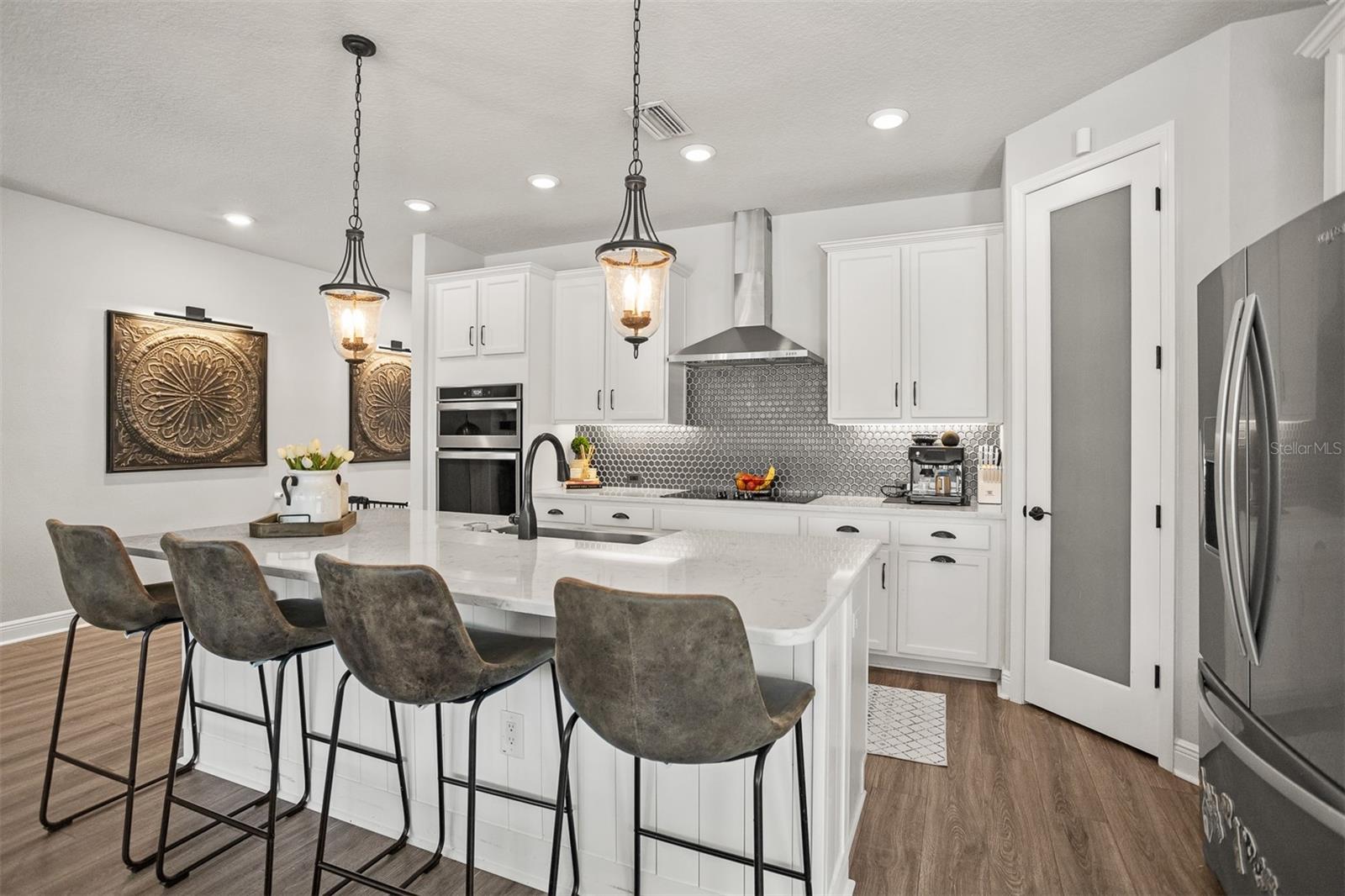 LAKESHORE OAKS SUB - Residential