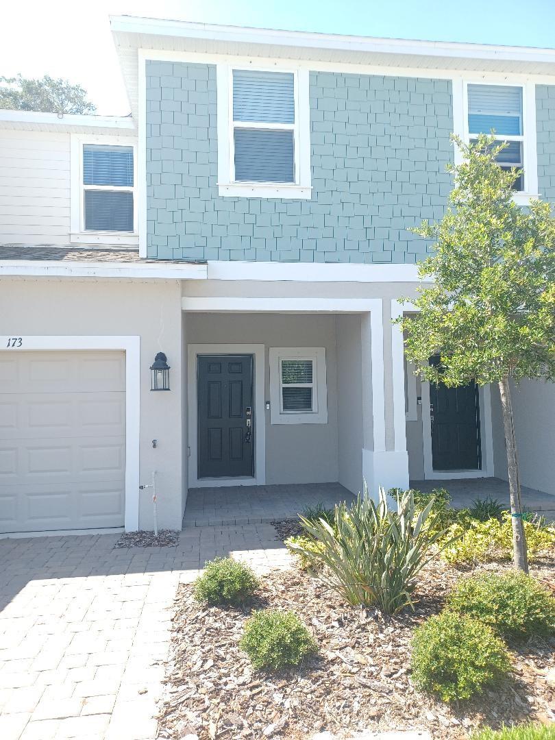 RIVERFRONT ESTATES SOUTH - Residential