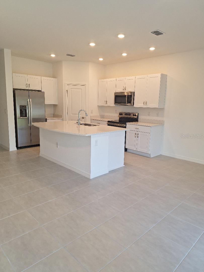 RIVERFRONT ESTATES SOUTH - Residential