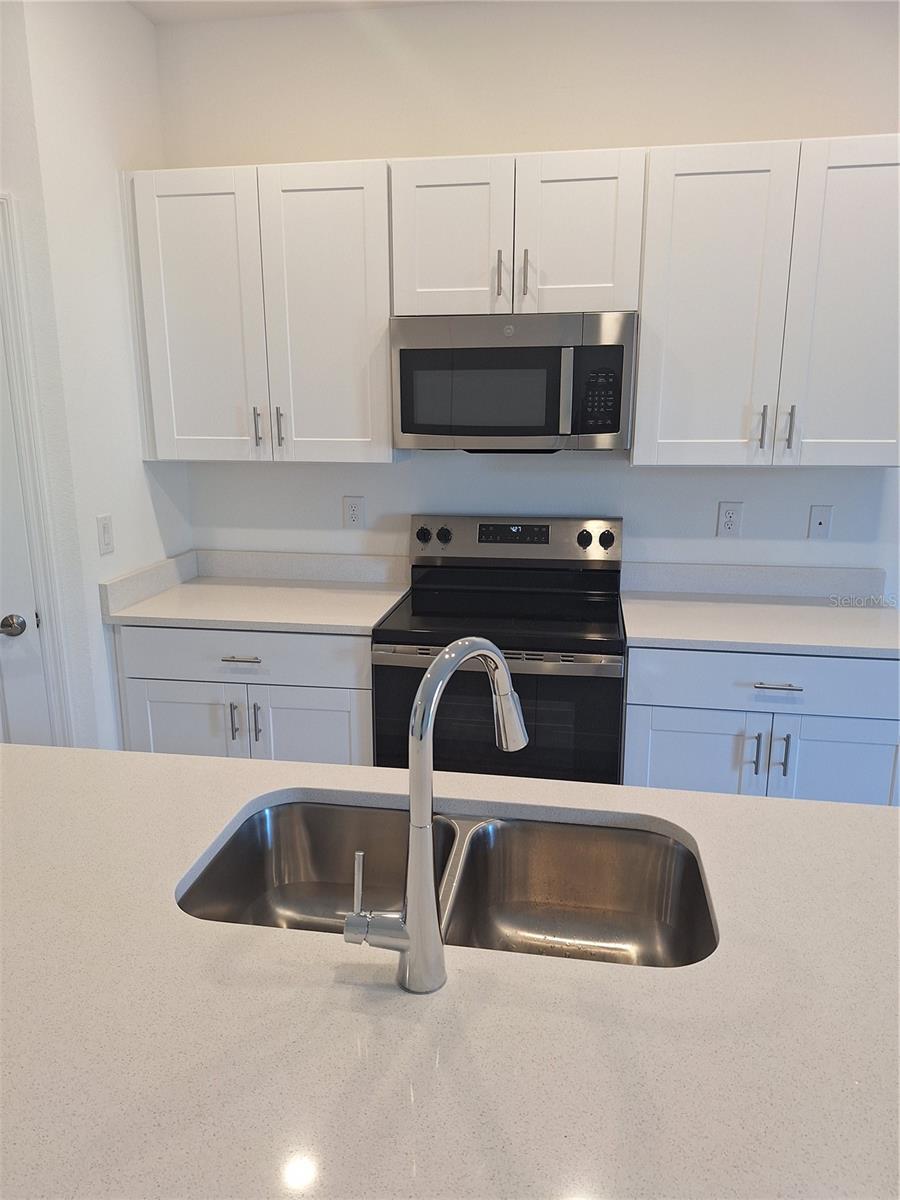 RIVERFRONT ESTATES SOUTH - Residential