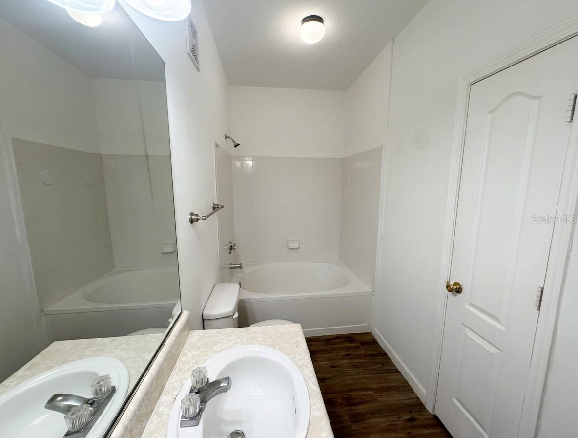 THE VILLAS CONDO - Residential