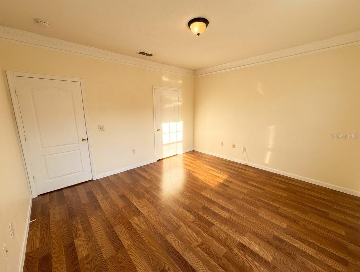 THE VILLAS CONDO - Residential