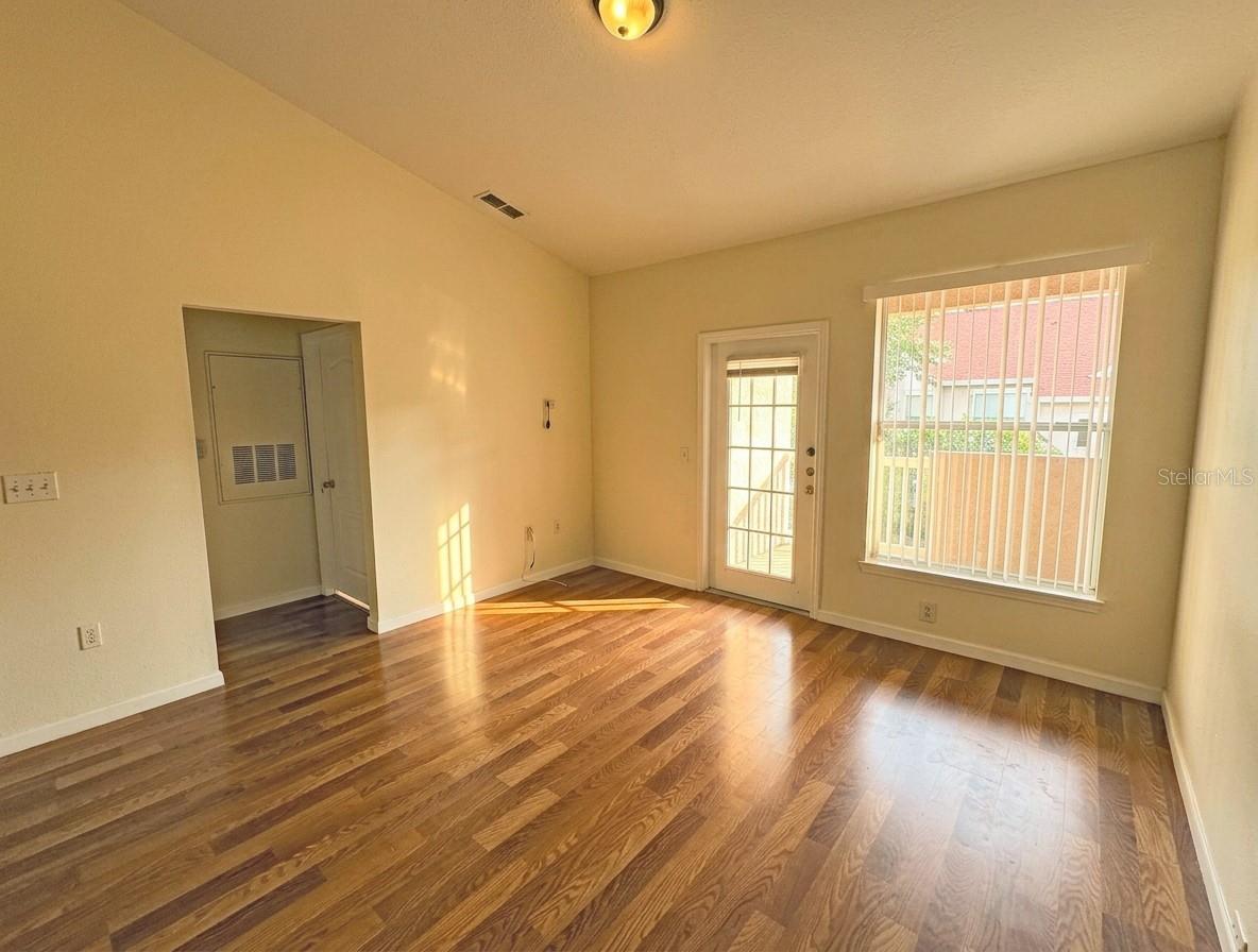 THE VILLAS CONDO - Residential