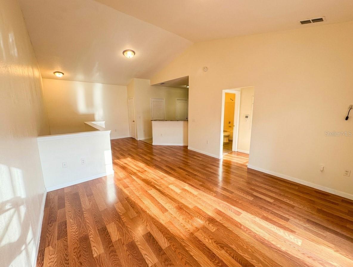 THE VILLAS CONDO - Residential