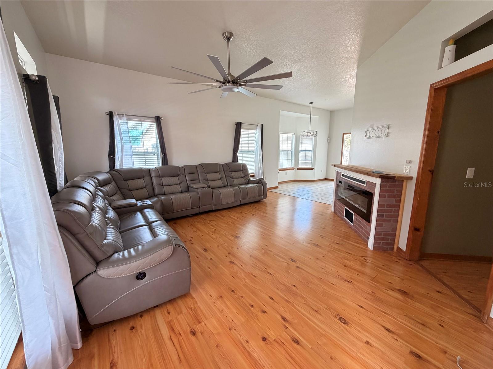 ST CLOUD 2ND TOWN OF - Residential Lease