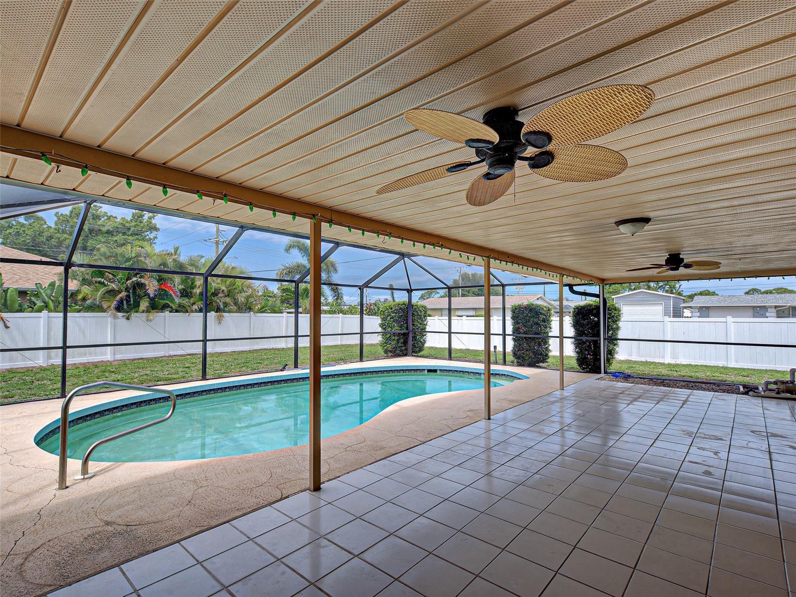 SOUTH VENICE - Residential