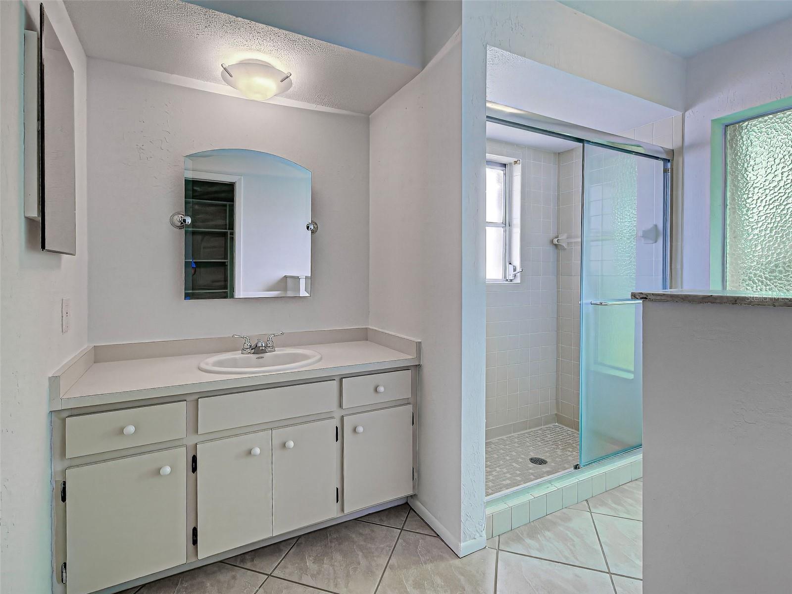 SOUTH VENICE - Residential