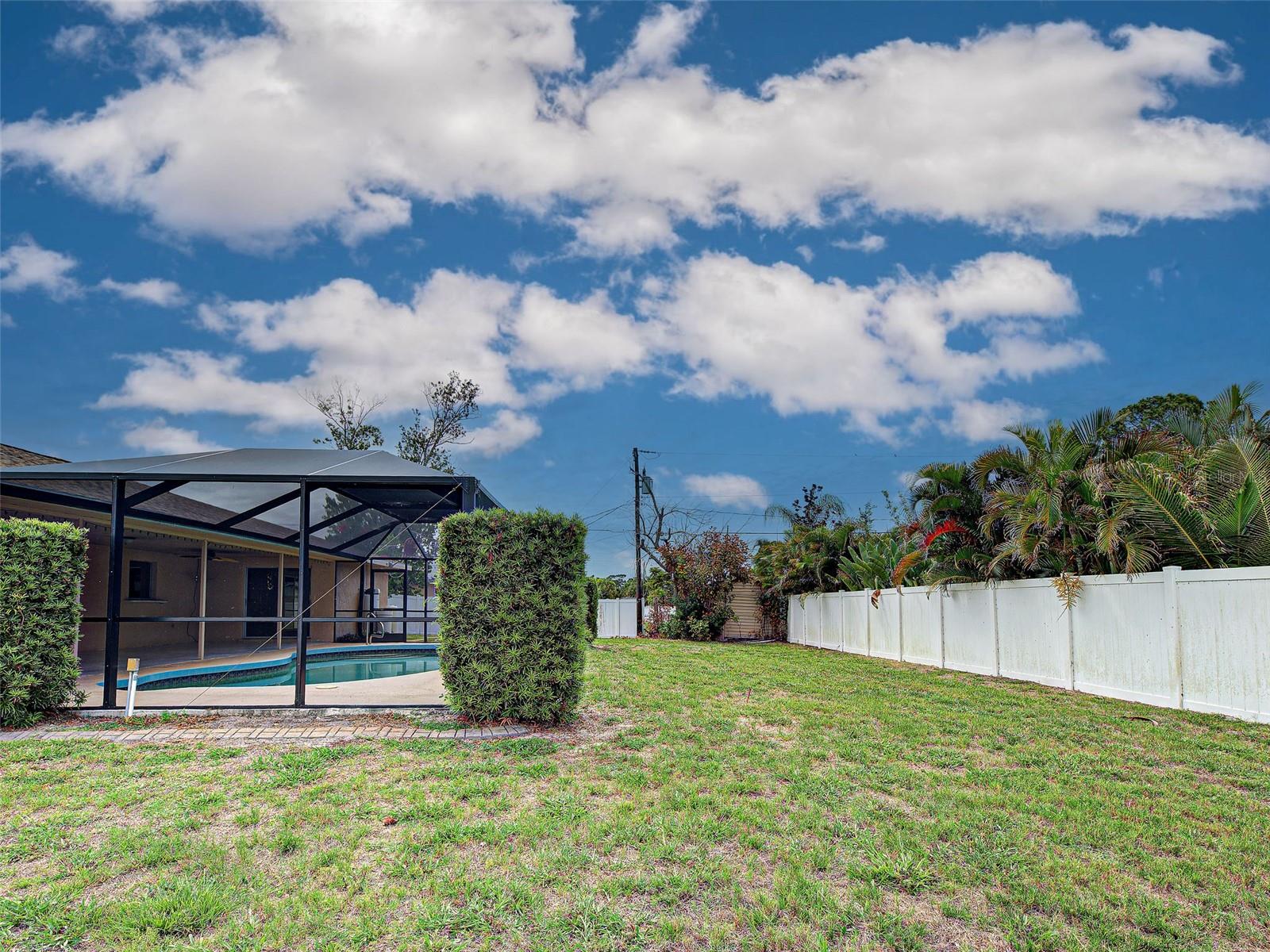 SOUTH VENICE - Residential