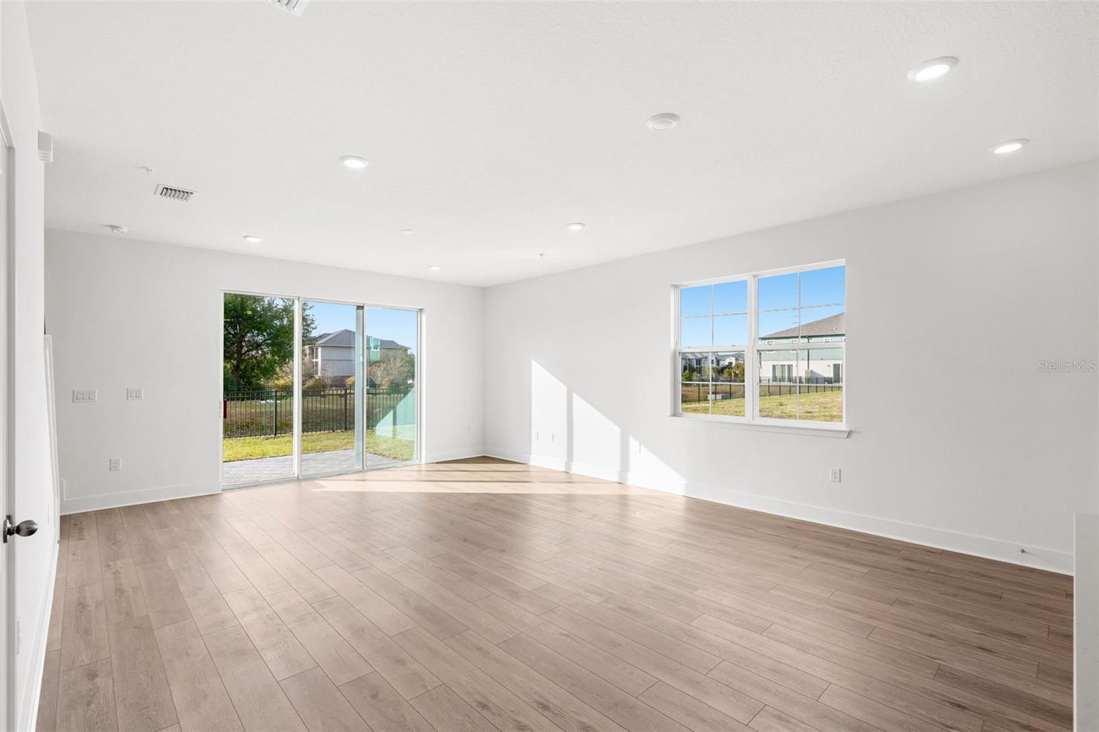 MAGNOLIA RESERVE - Residential