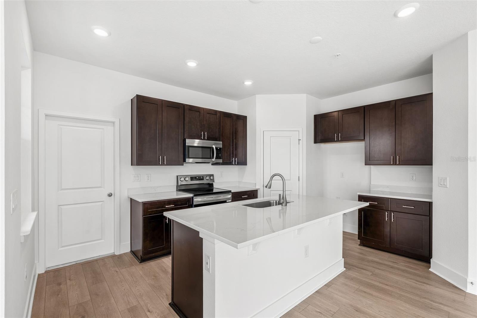 MAGNOLIA RESERVE - Residential