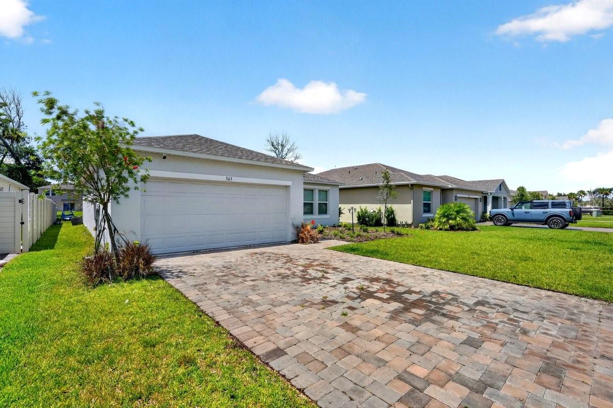 RIVERFRONT ESTATES SOUTH - Residential