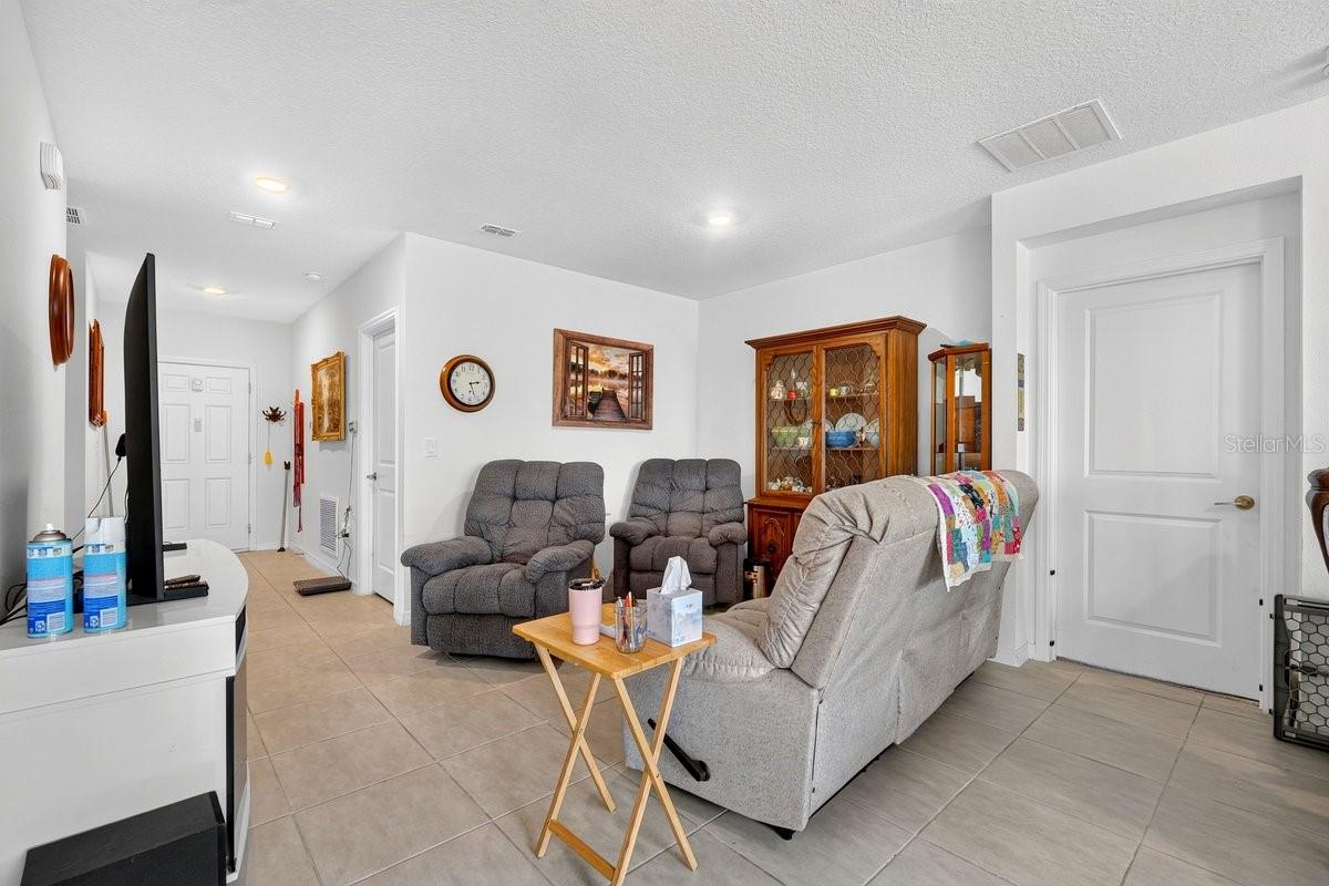 RIVERFRONT ESTATES SOUTH - Residential