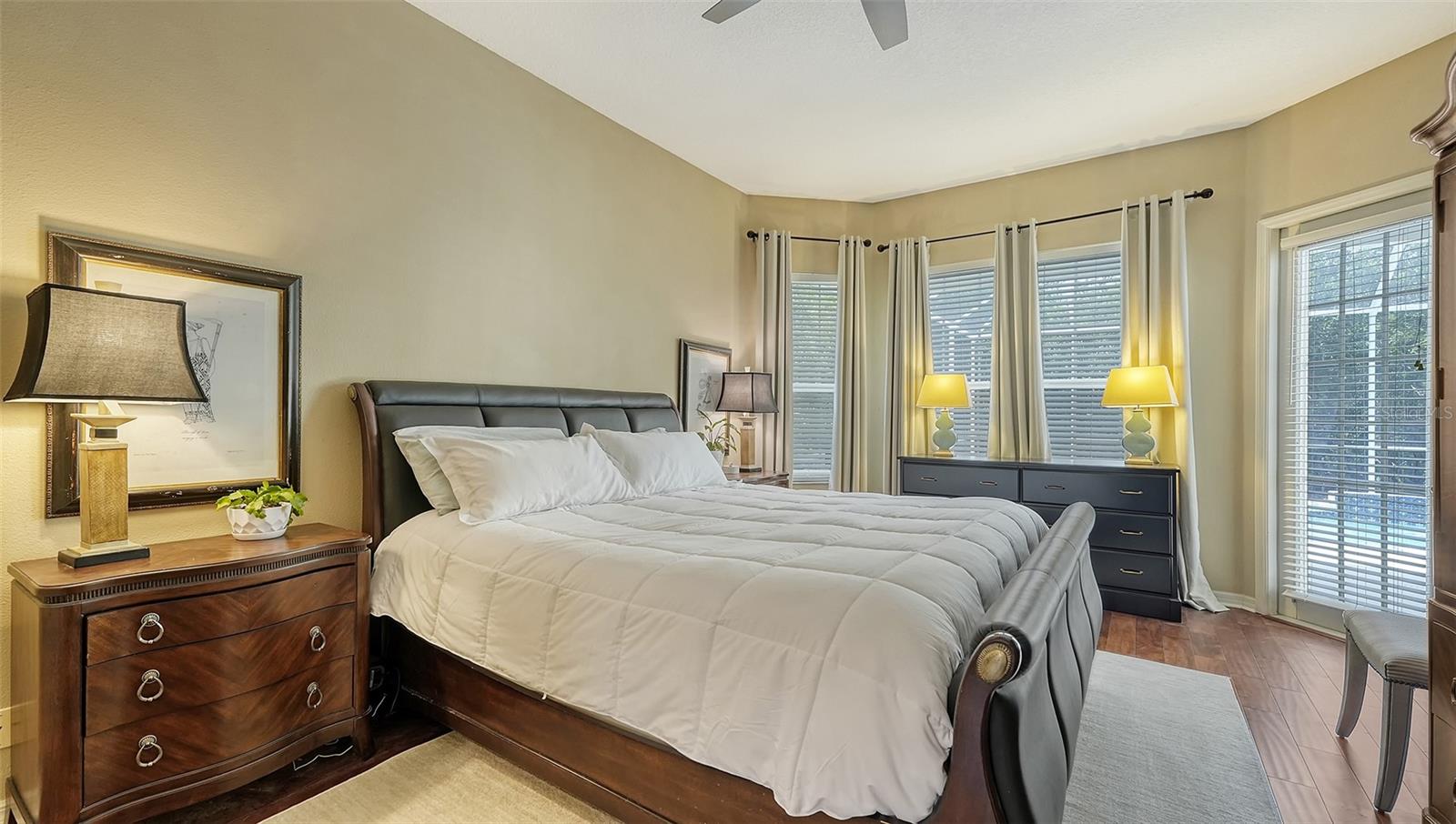 UNIVERSITY PARK COUNTRY CLUB-HENLEY - Residential