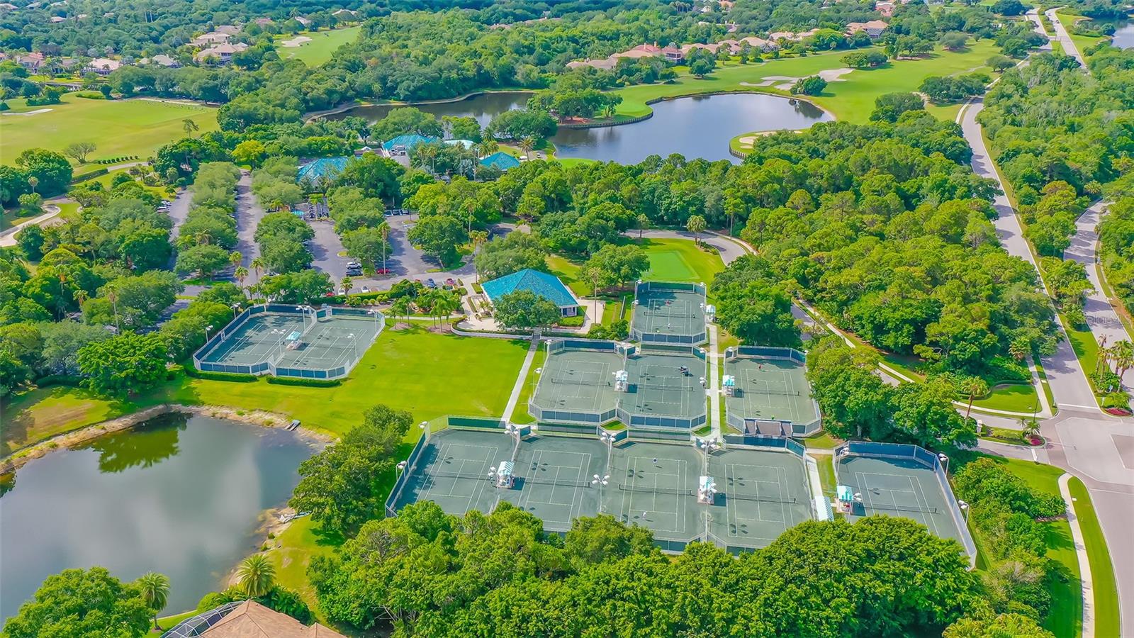 UNIVERSITY PARK COUNTRY CLUB-HENLEY - Residential