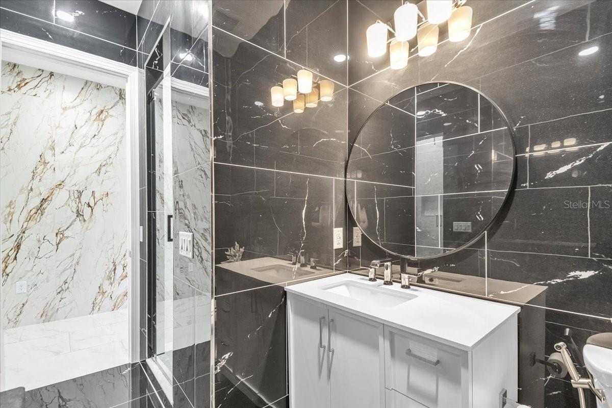 SAPPHIRE POINT PH IVA & IVB - Residential