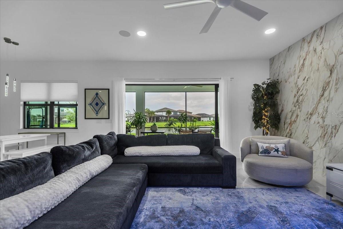SAPPHIRE POINT PH IVA & IVB - Residential