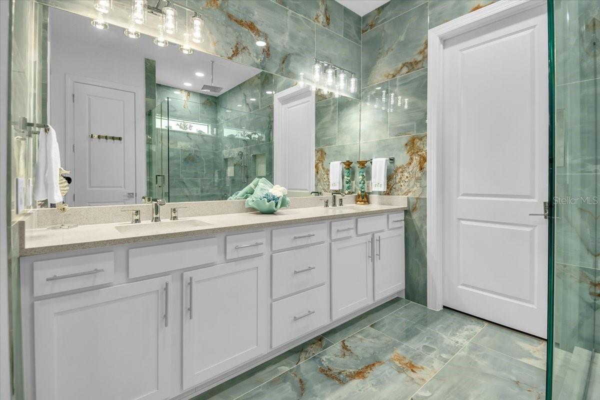 SAPPHIRE POINT PH IVA & IVB - Residential