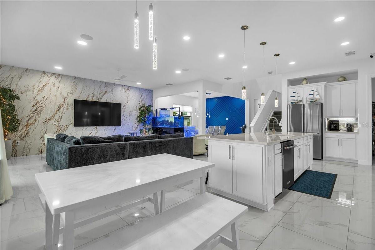 SAPPHIRE POINT PH IVA & IVB - Residential
