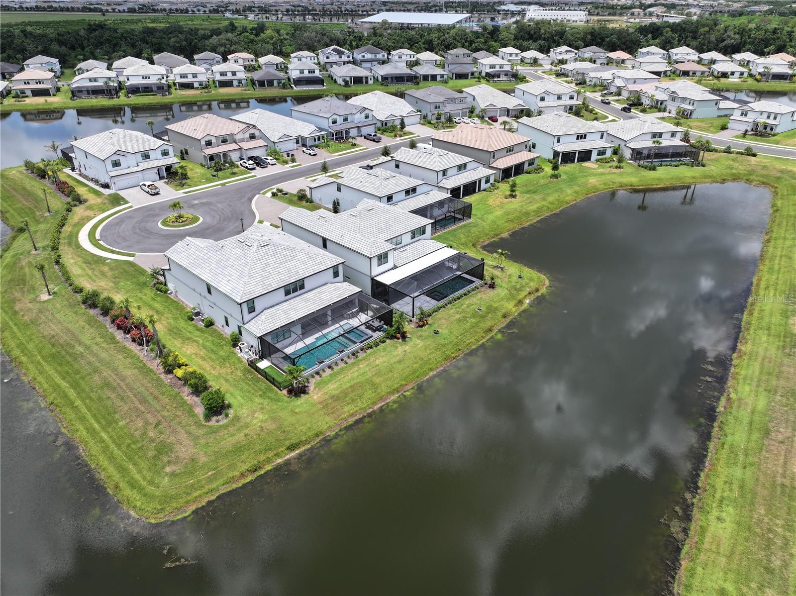 SAPPHIRE POINT PH IVA & IVB - Residential