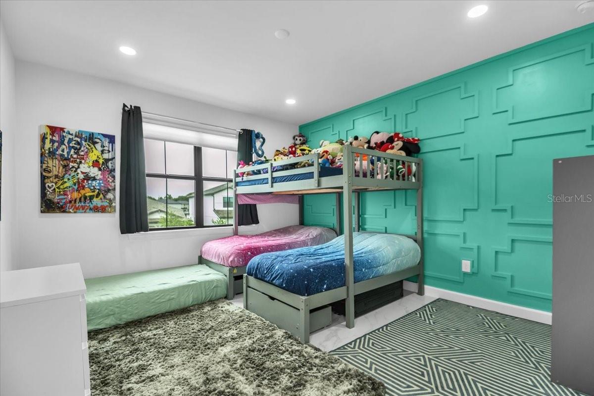 SAPPHIRE POINT PH IVA & IVB - Residential