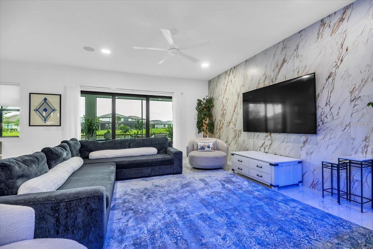 SAPPHIRE POINT PH IVA & IVB - Residential