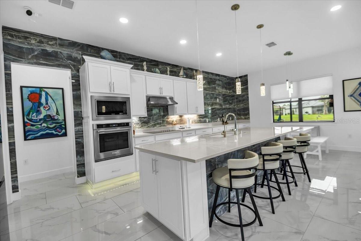SAPPHIRE POINT PH IVA & IVB - Residential