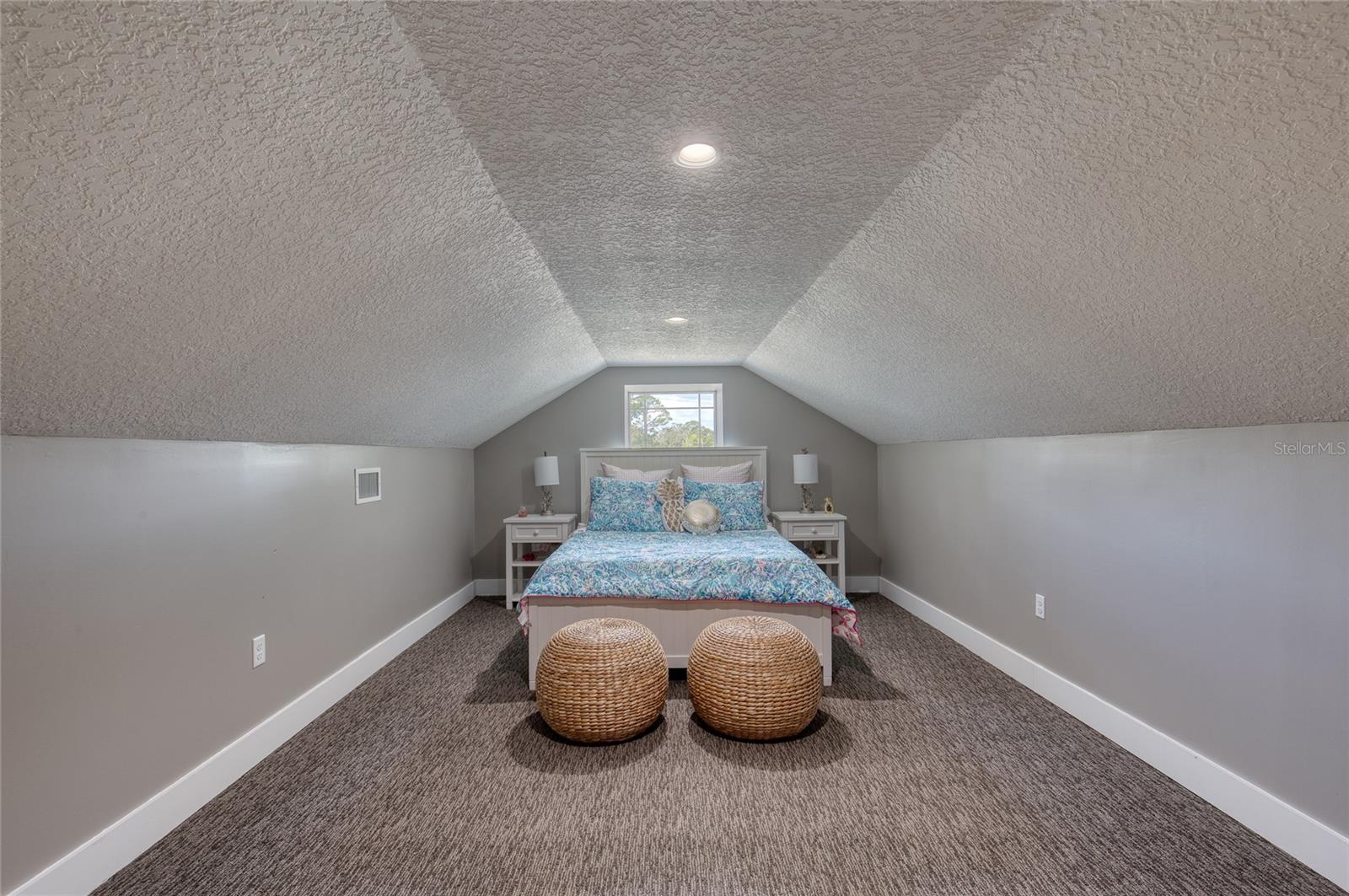 VILLAGE PINE RUN - Residential