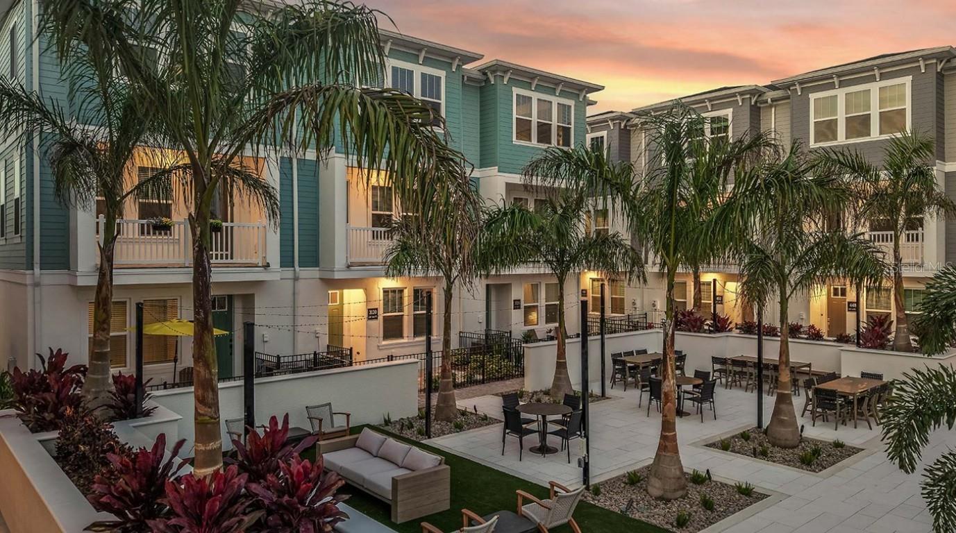 TOWNS AT UNION - Residential