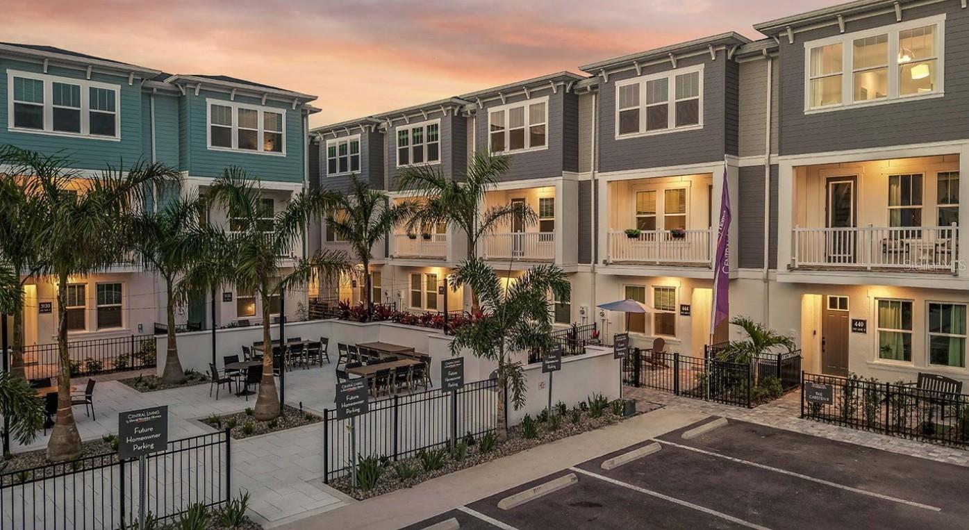 TOWNS AT UNION - Residential