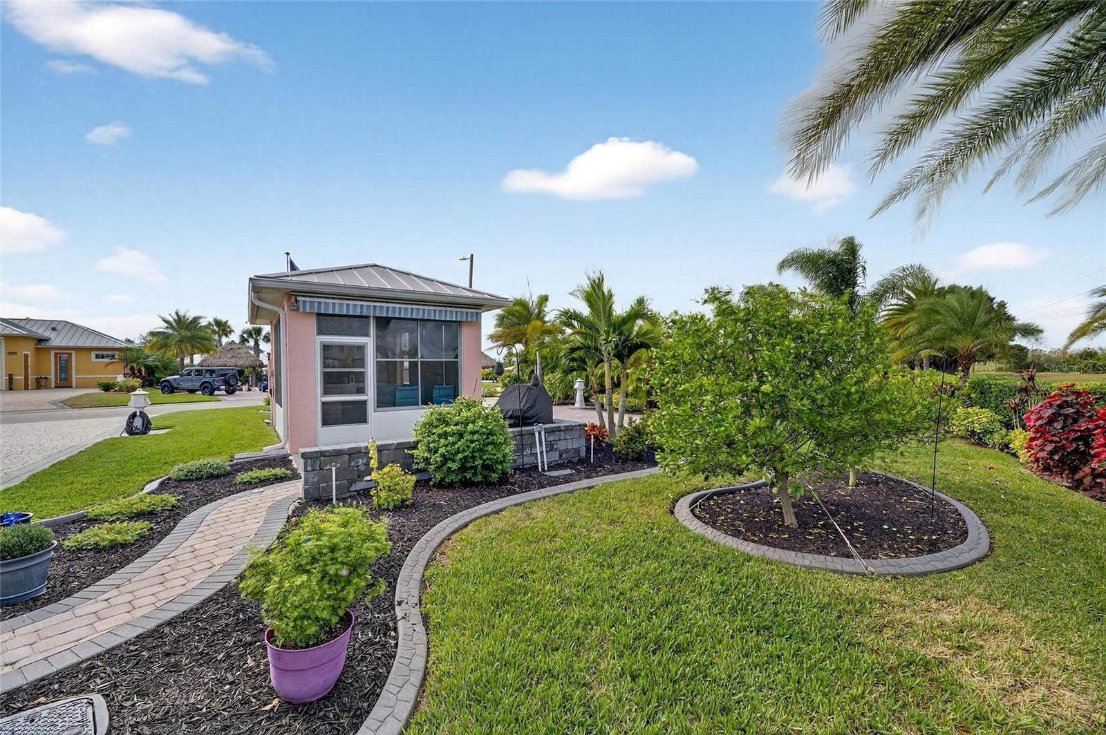 BAY LAKE RESIDENCE - Land