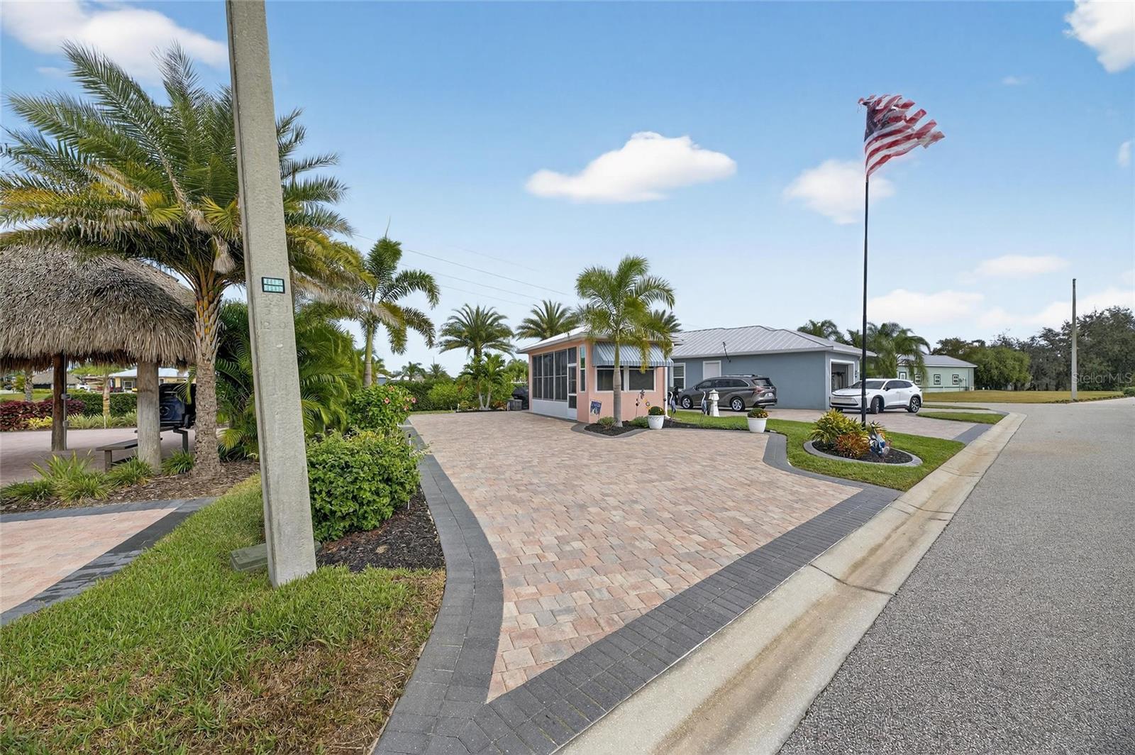BAY LAKE RESIDENCE - Land