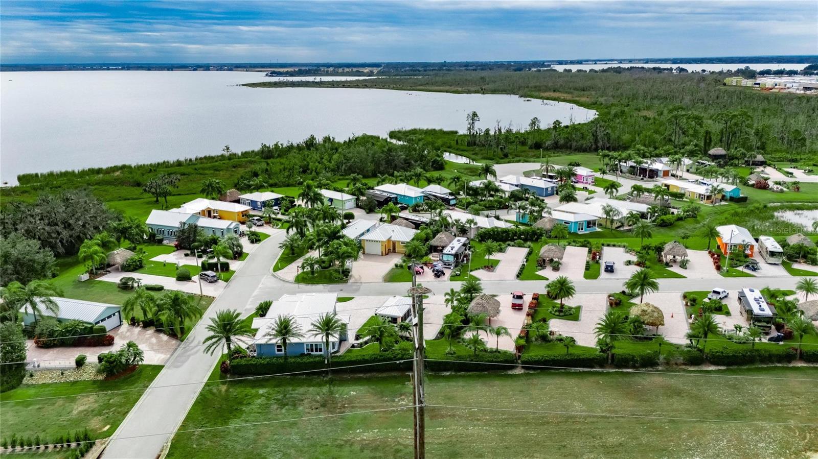BAY LAKE RESIDENCE - Land