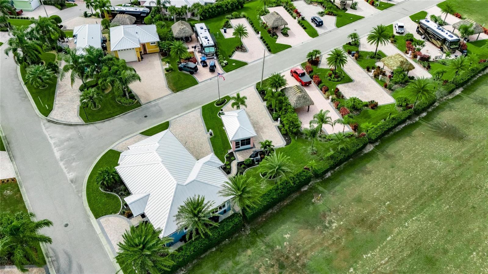 BAY LAKE RESIDENCE - Land